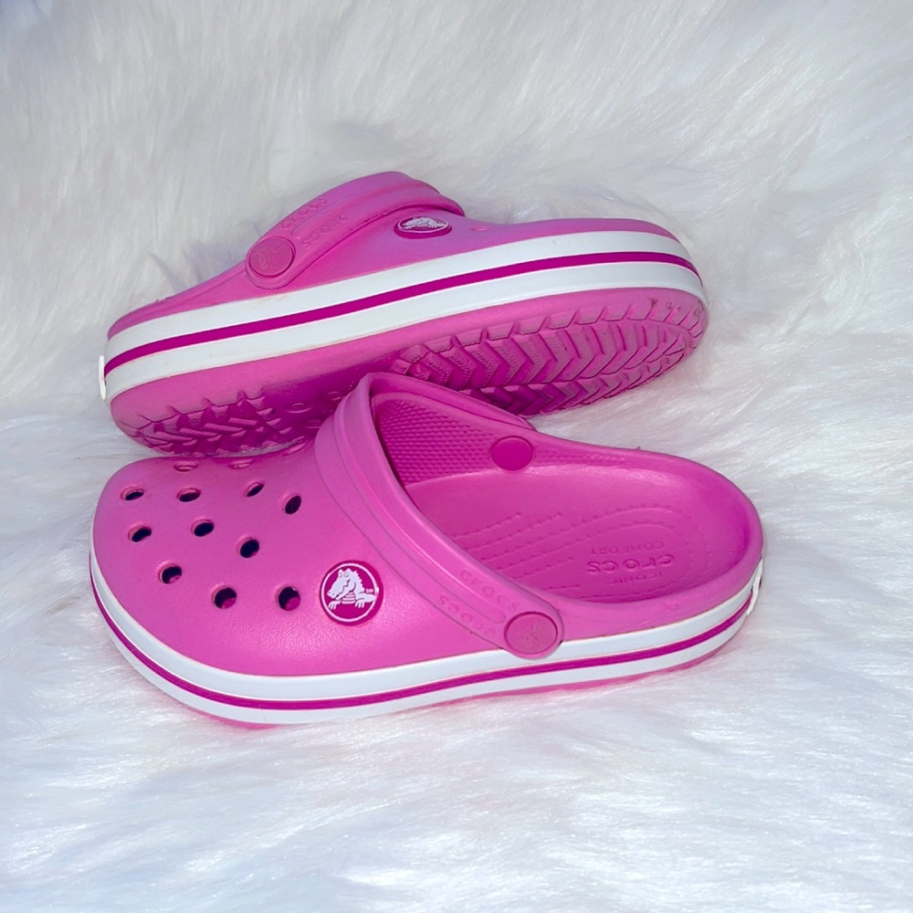 ⭐️ Girls CROCS Clogs